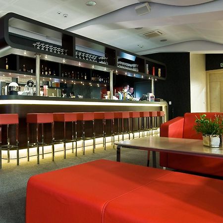 Hotel Poznanski A2 Любонь Экстерьер фото