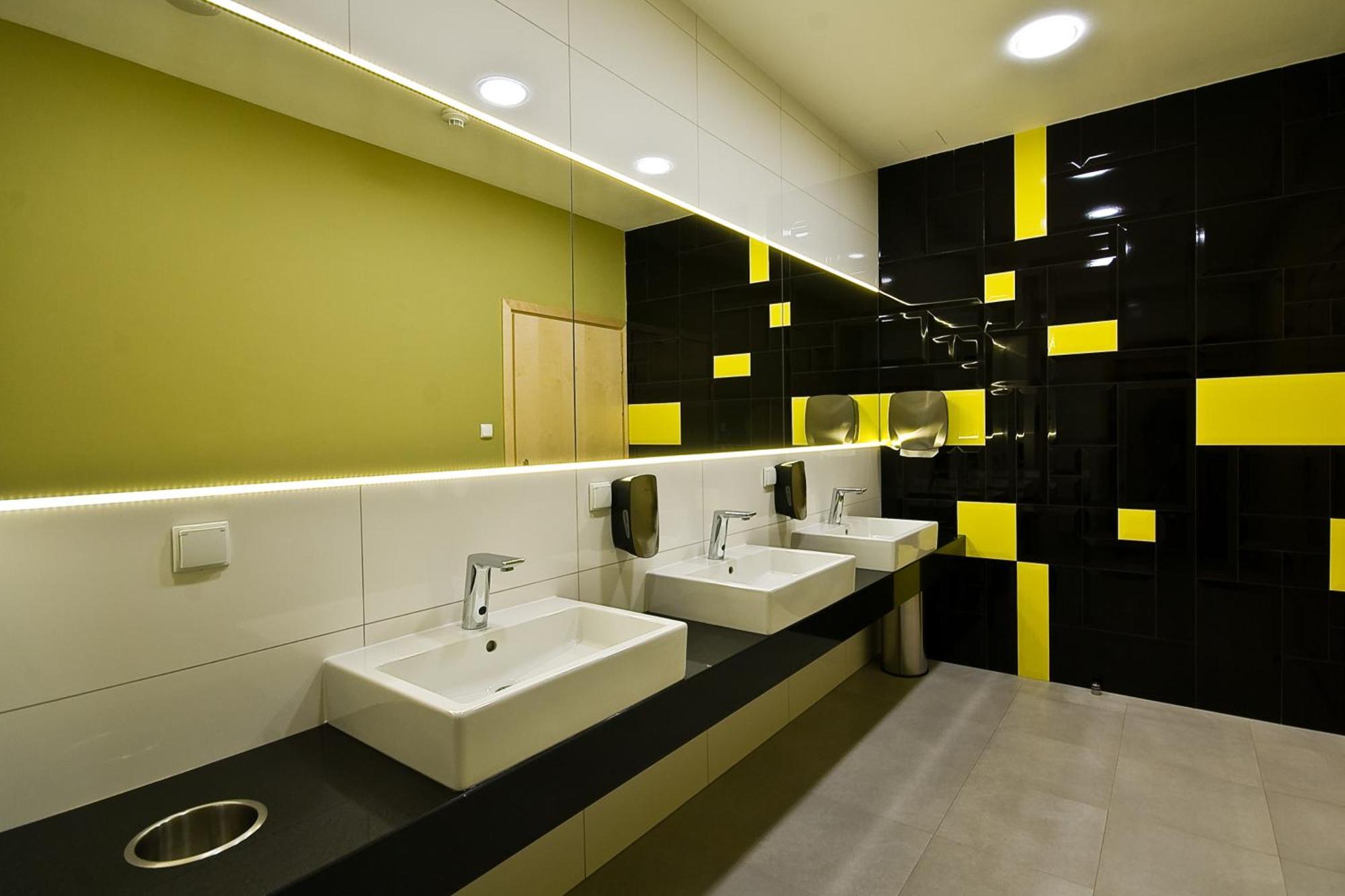 Hotel Poznanski A2 Любонь Экстерьер фото
