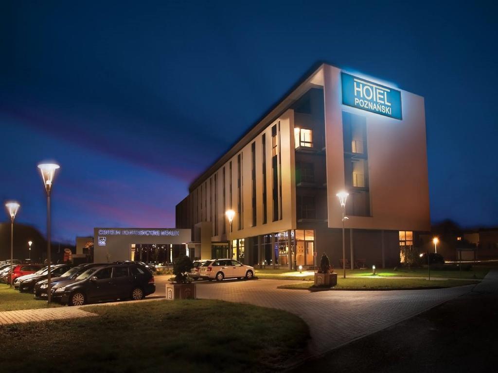 Hotel Poznanski A2 Любонь Экстерьер фото